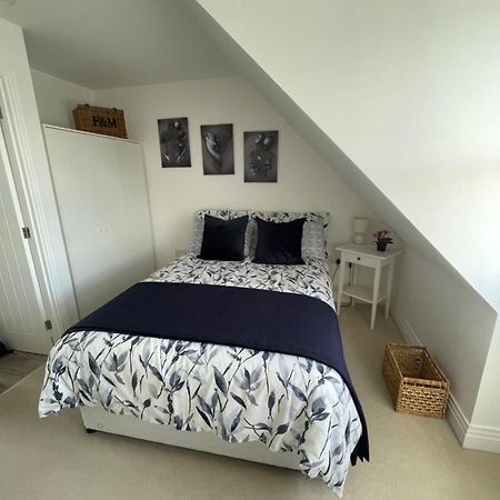 Smith'S Loft Bed & Breakfast ชิชิสเตอร์ ภายนอก รูปภาพ