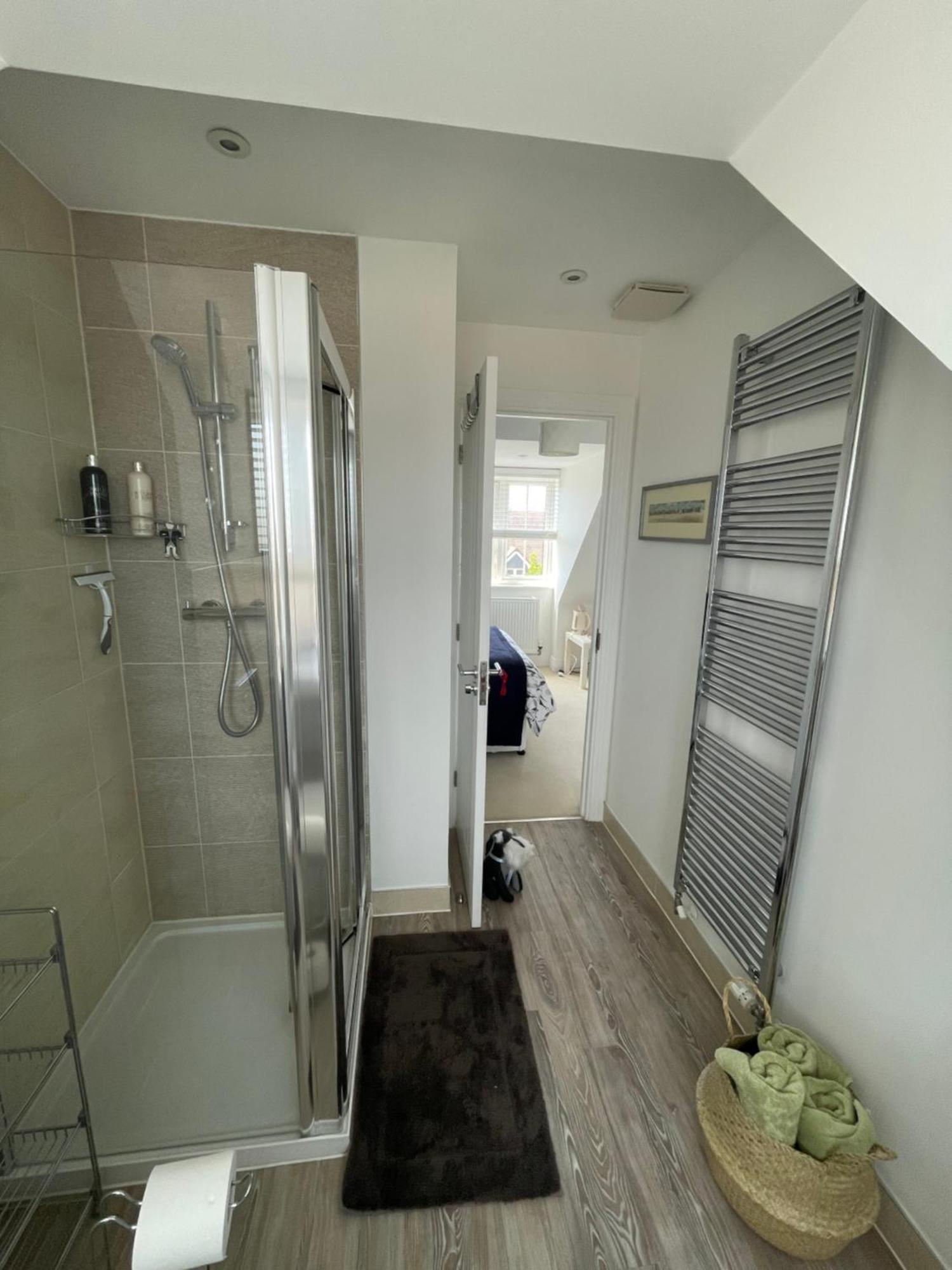 Smith'S Loft Bed & Breakfast ชิชิสเตอร์ ภายนอก รูปภาพ